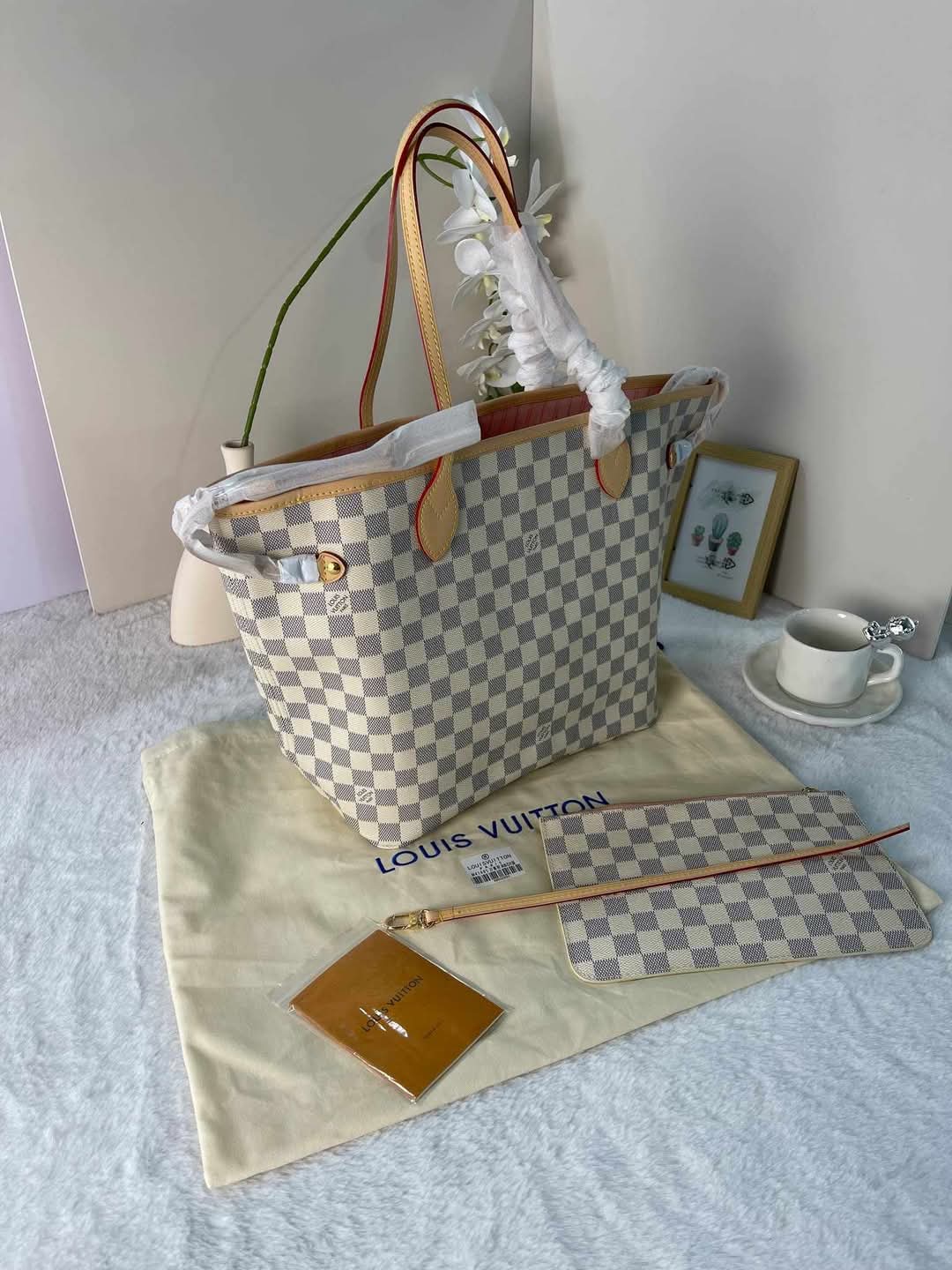 L Never-Full w Insert White Checker