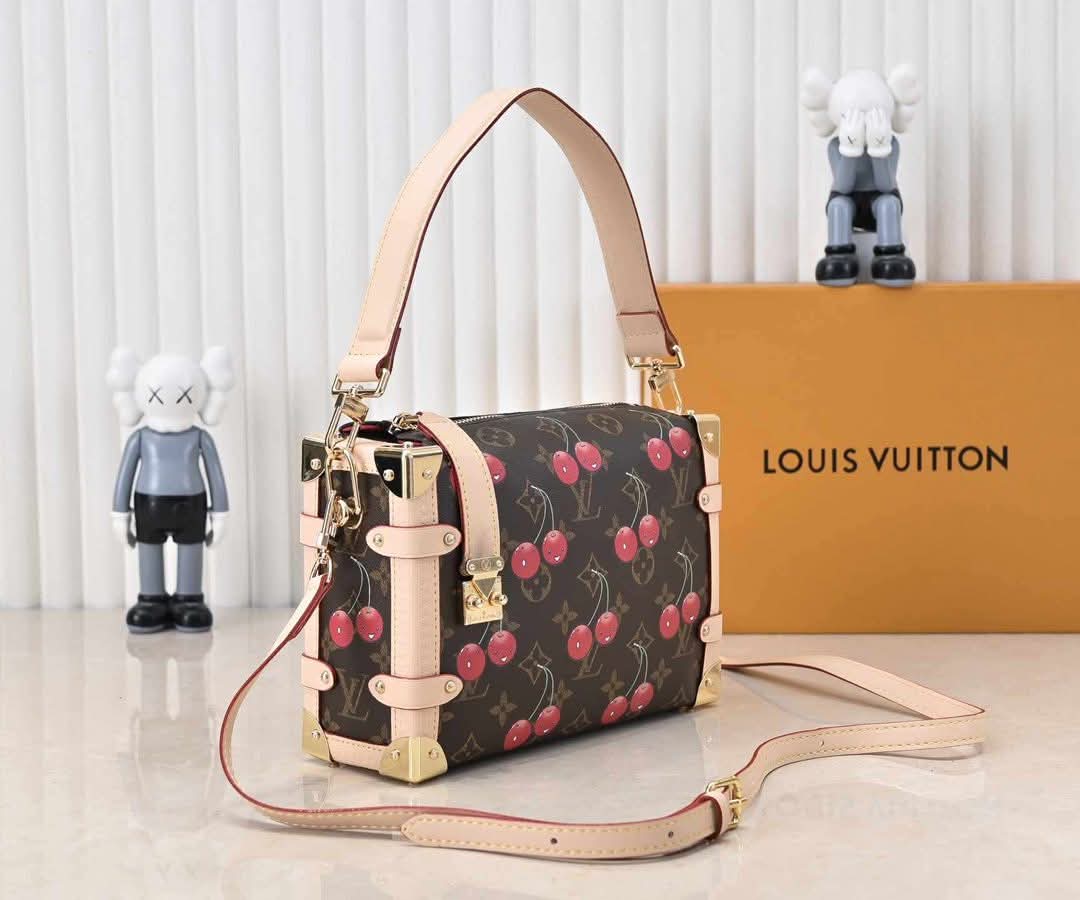 L Cherry Trunk Bag
