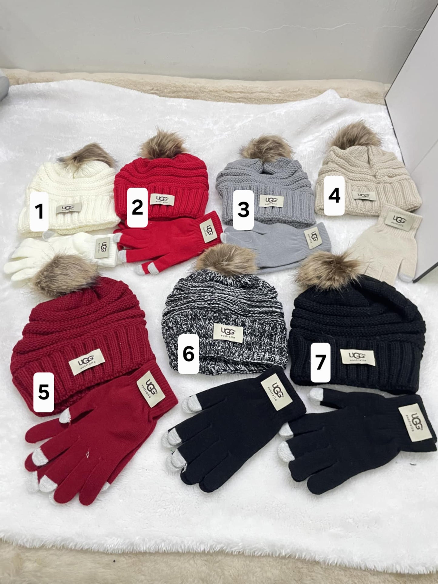 U Hat & Glove Set
