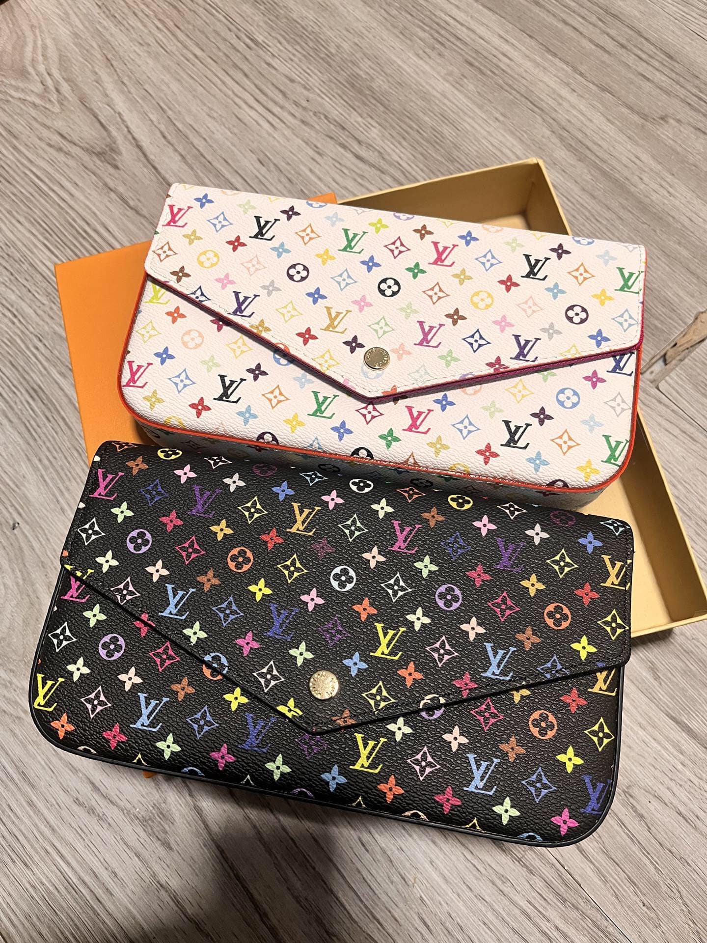 L B&W/ Rainbow Clutch
