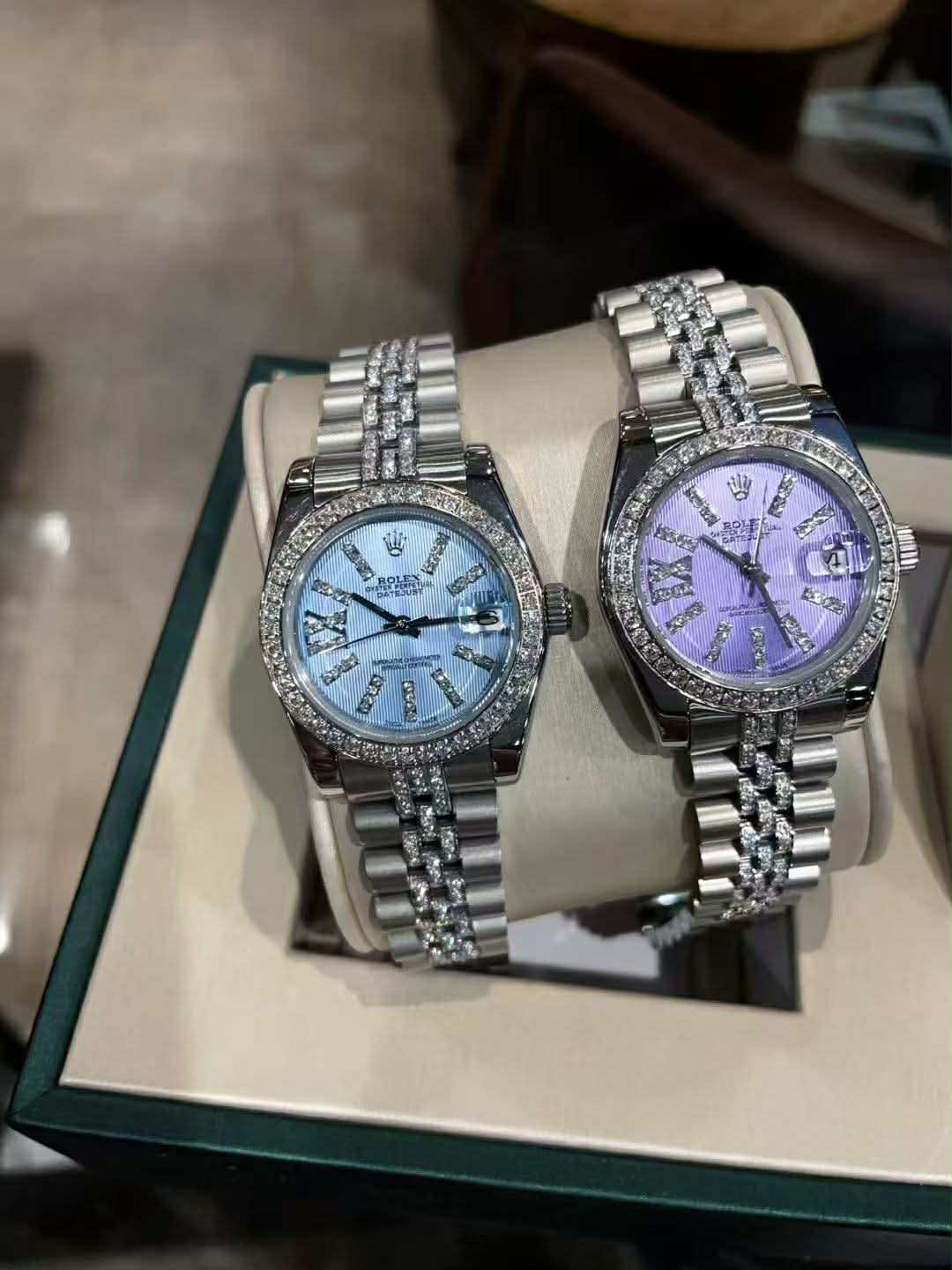 R Watch Womans Blue/Purple