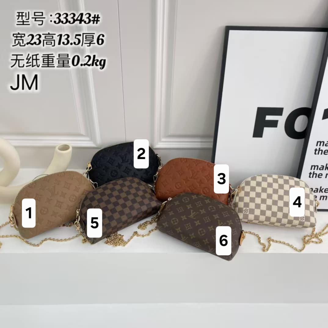 Boujee Chain Pouch