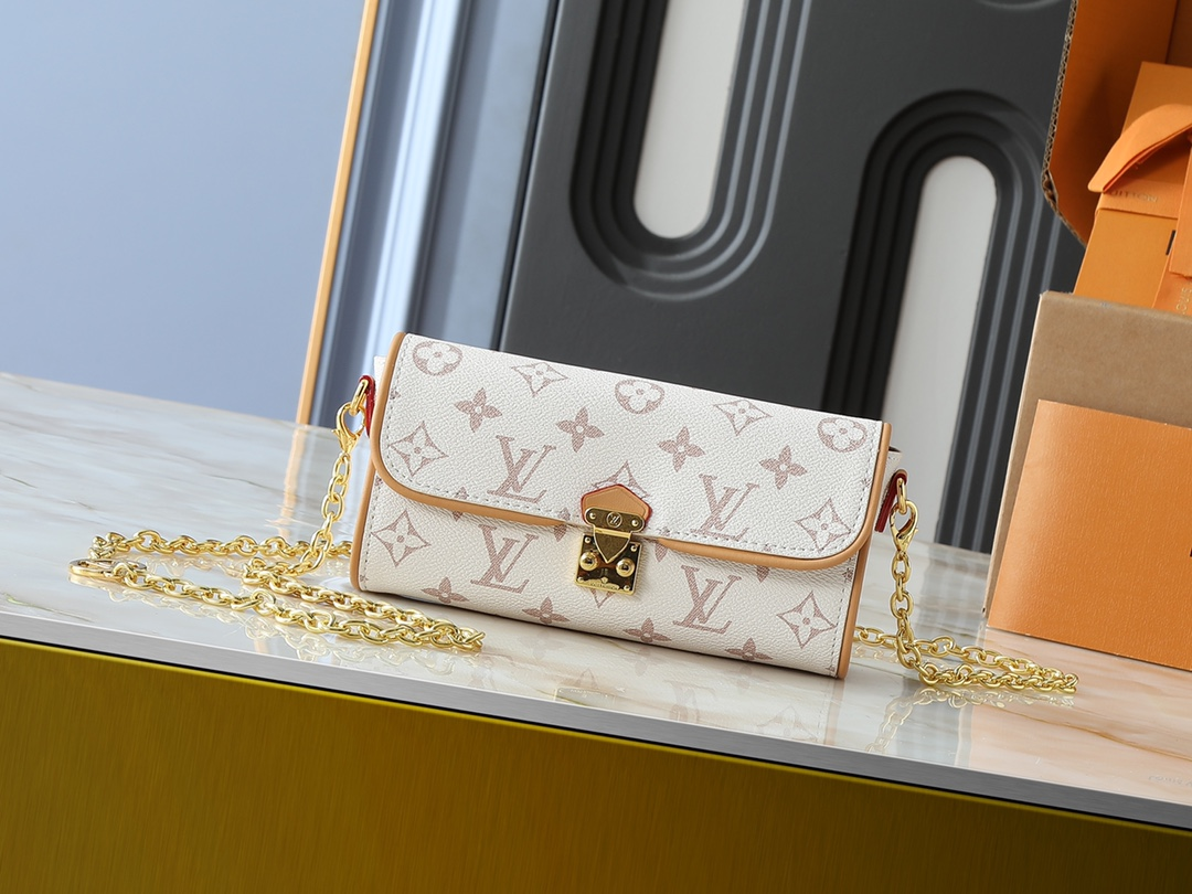 White L Mono Chain Clutch