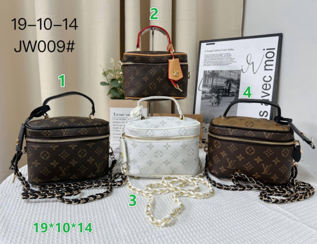 L Vanity Chain Bags
