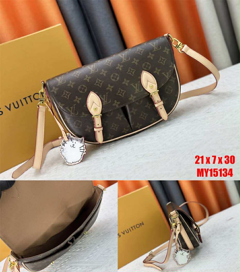 L Cat Charm Bag