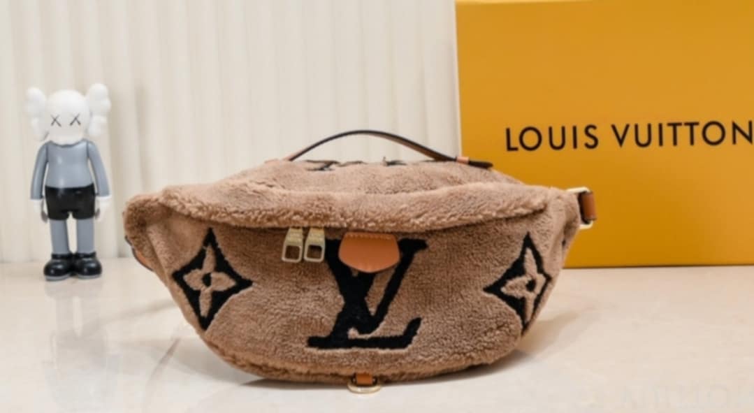 Elle Teddy Bum Bag