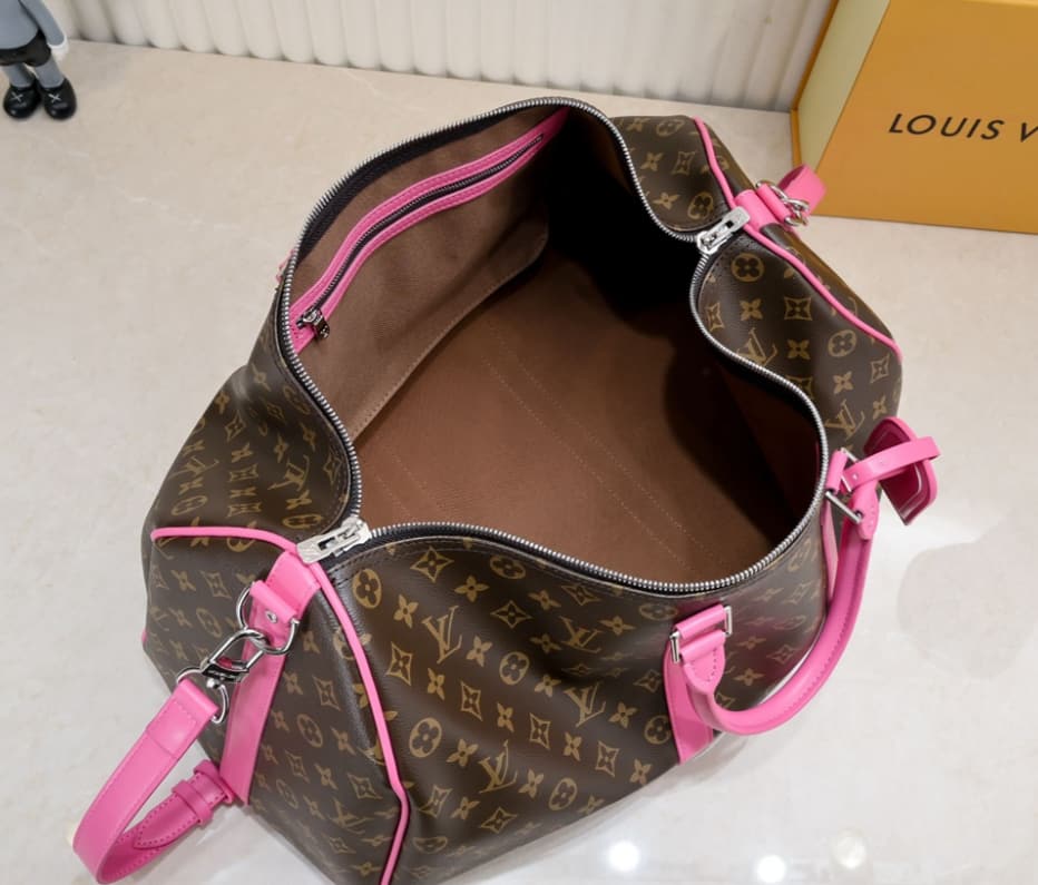 L Mono/Pink Duffle Bag