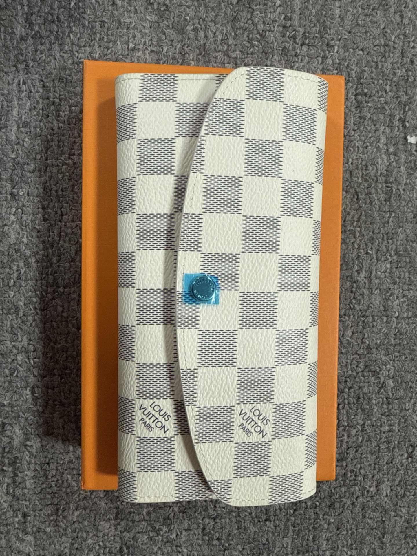 L Full Size Checkered Wallet