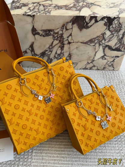 Megan tote 🔥