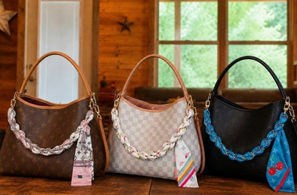 Lynn tote with accessory- leave in notes at checkout