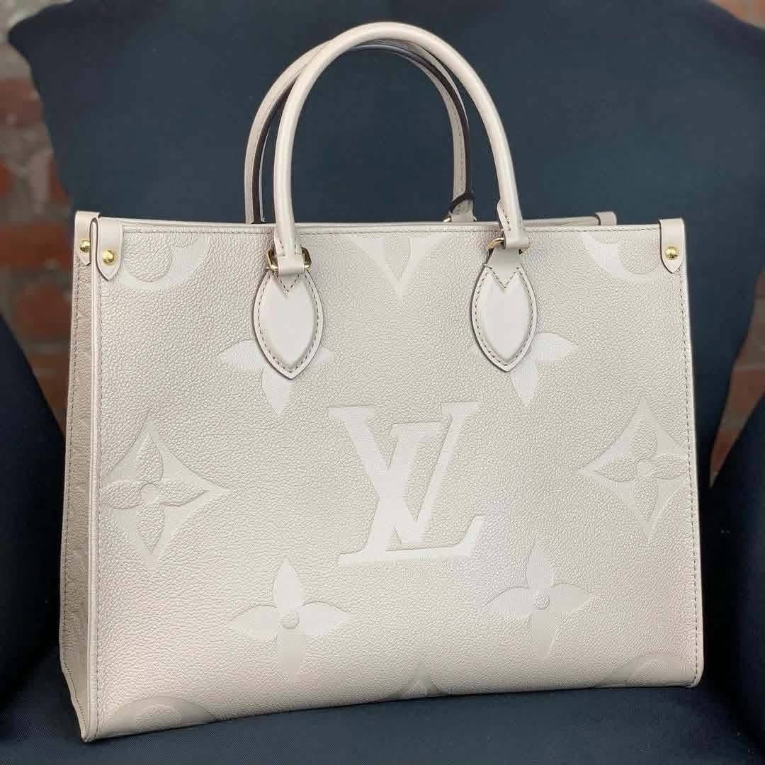 Elle tote