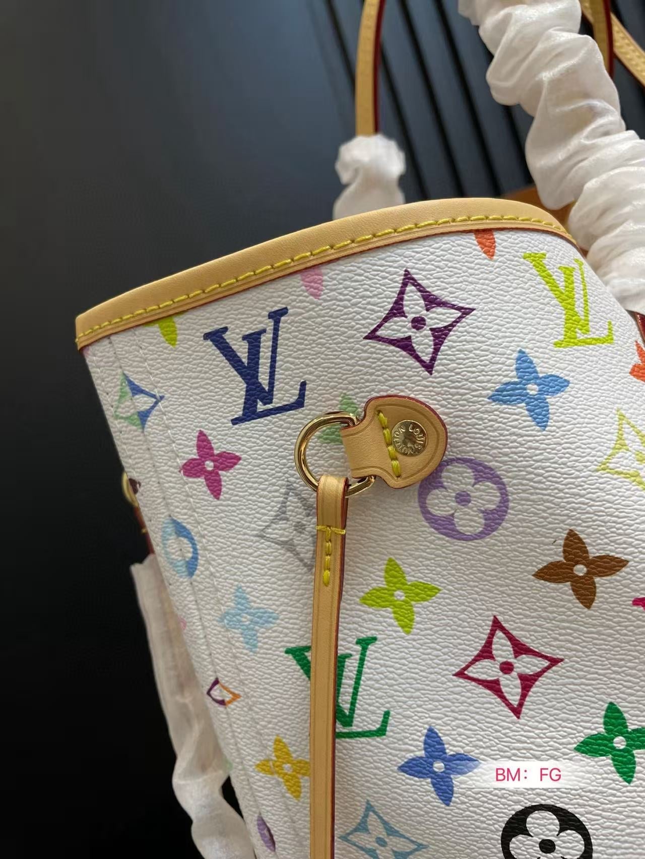 Multi color L