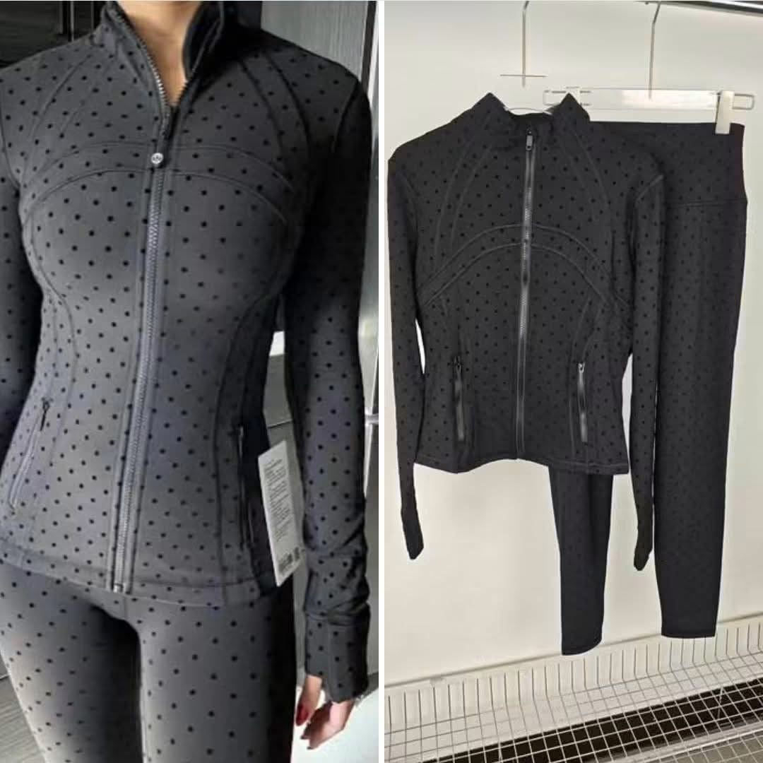 Black dot set