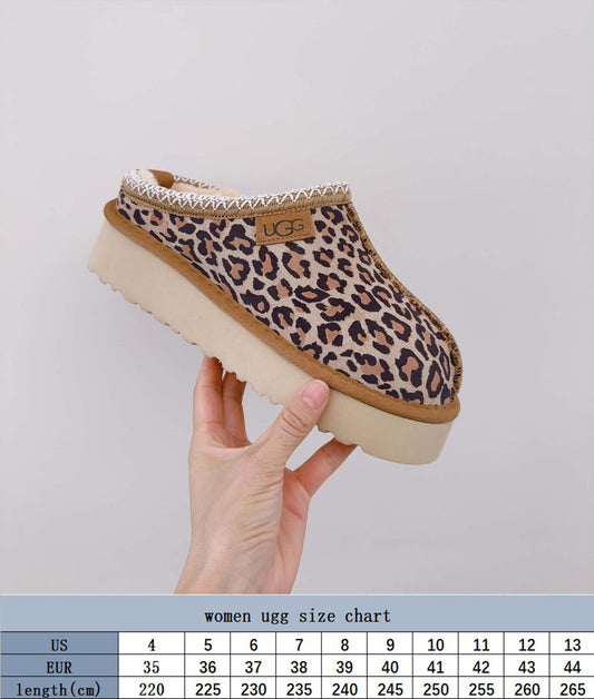 Leopard slipper