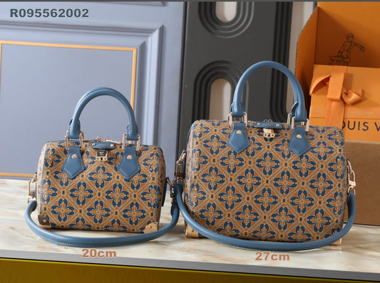 Blue tote