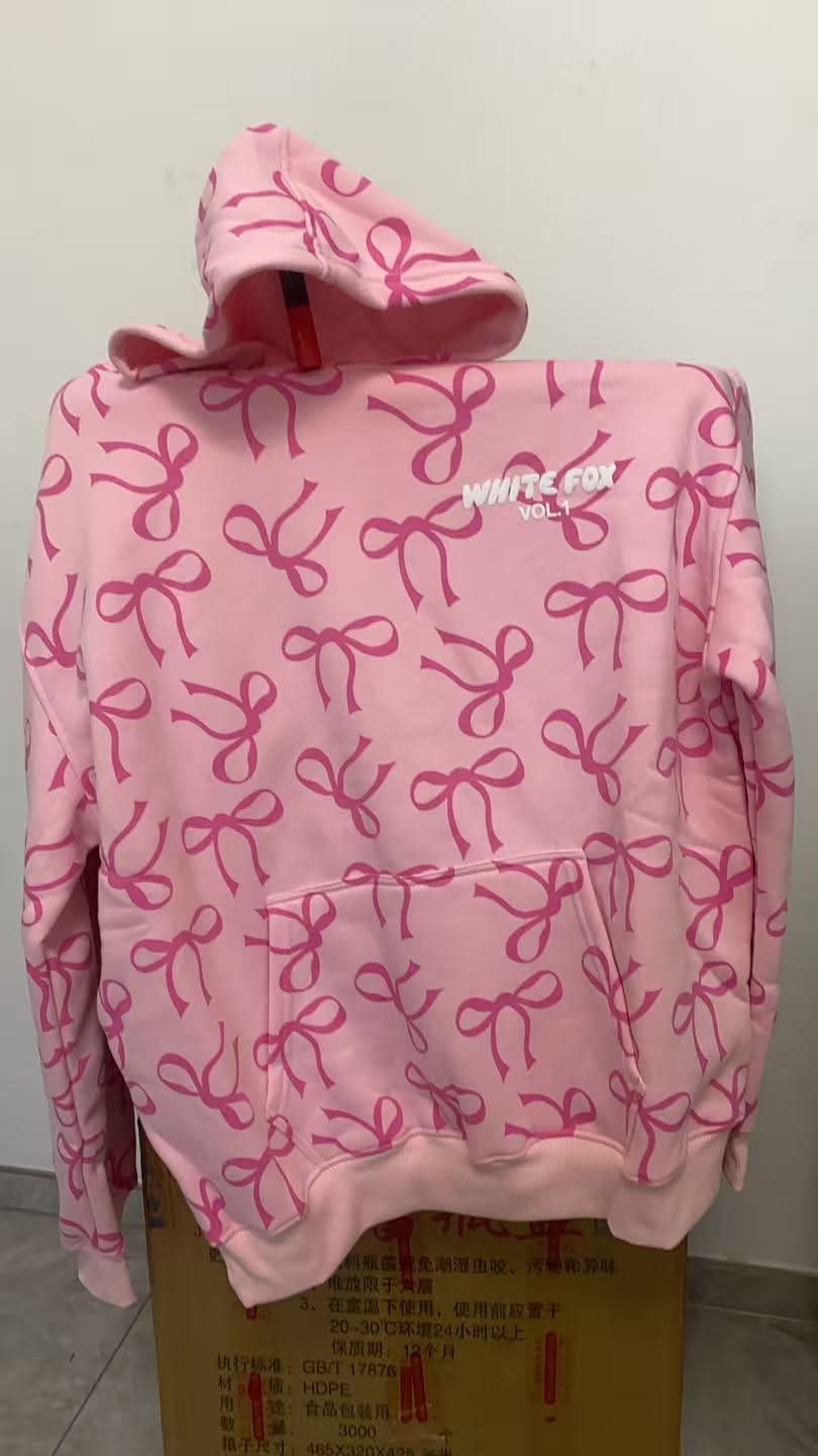 White f0x sweater
