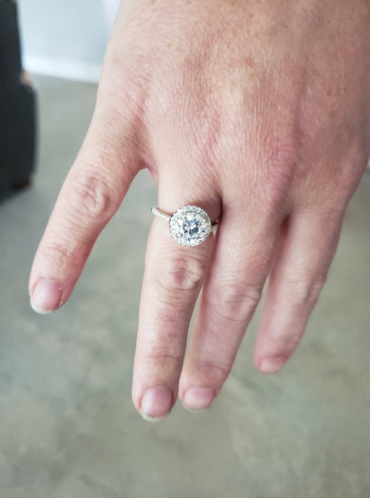 T ring Halo Round Cut