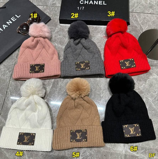 L Knit Pom Hats