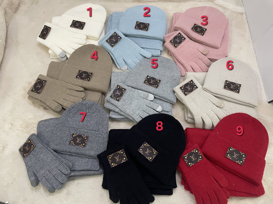 L Basics Hat & Scarf Set 2