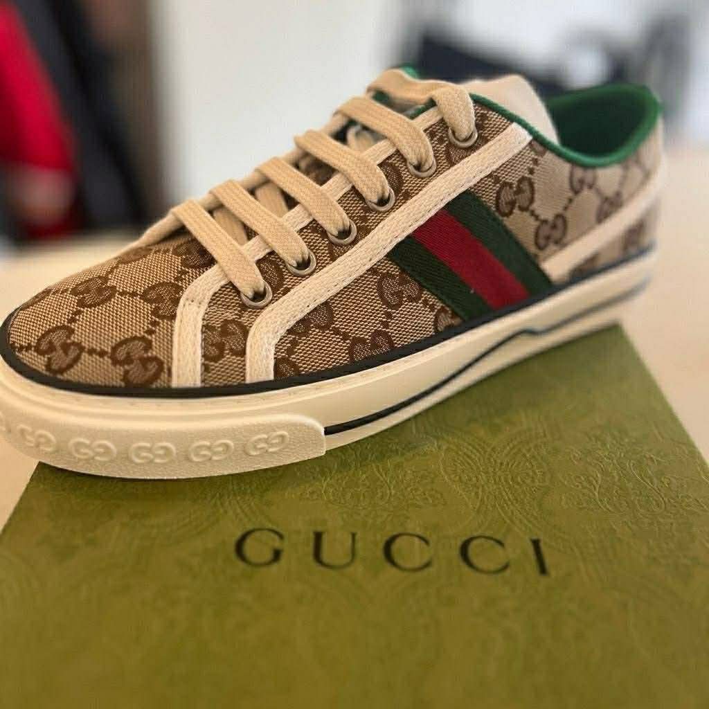 G*G  Sneakers 1-9