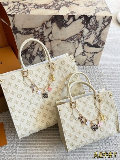 Megan tote 🔥