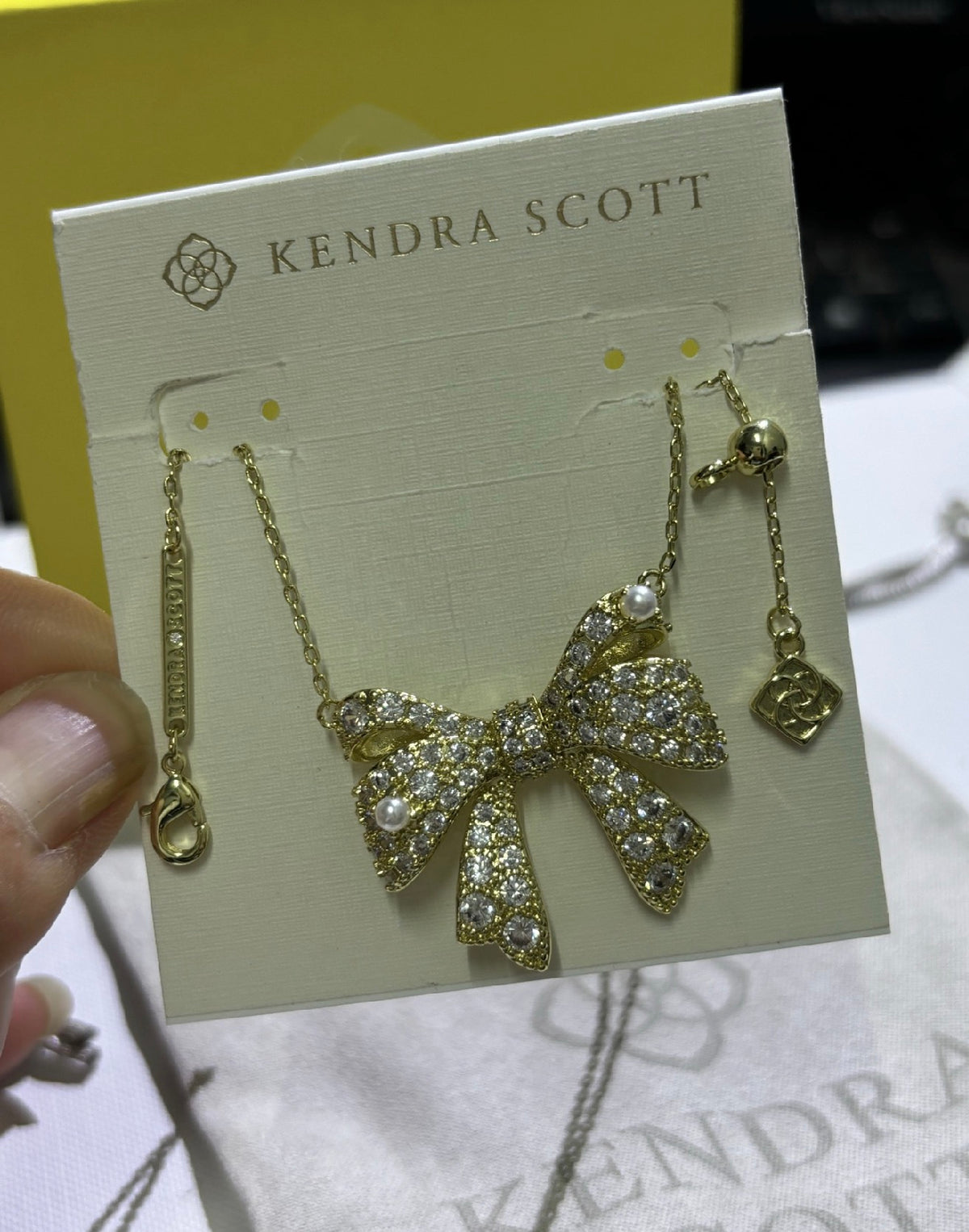 K necklace gold bow