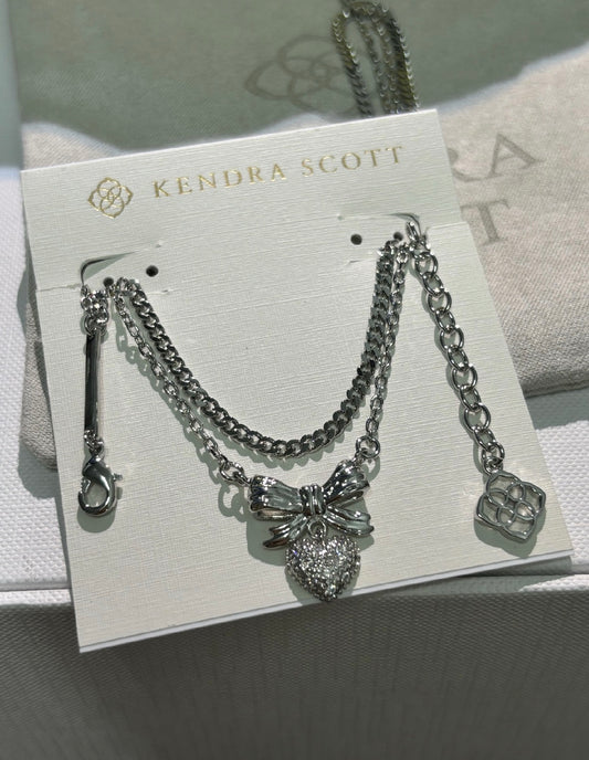 K necklace silver
