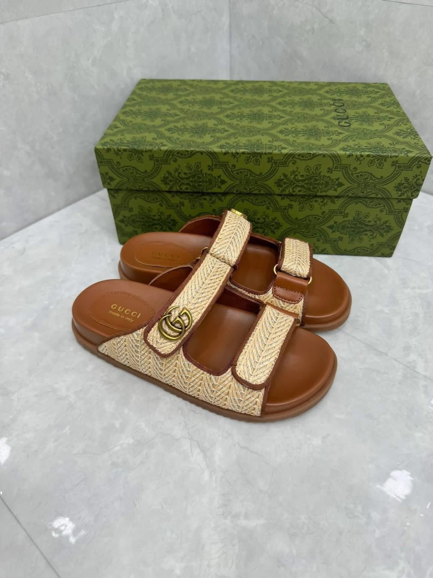 Summer G sandal