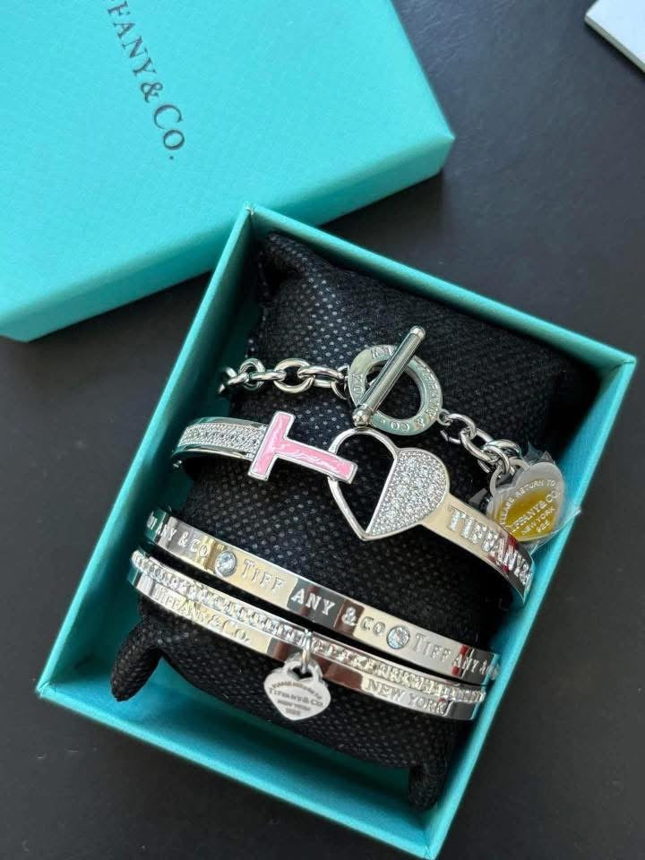 Bracelet stack 8