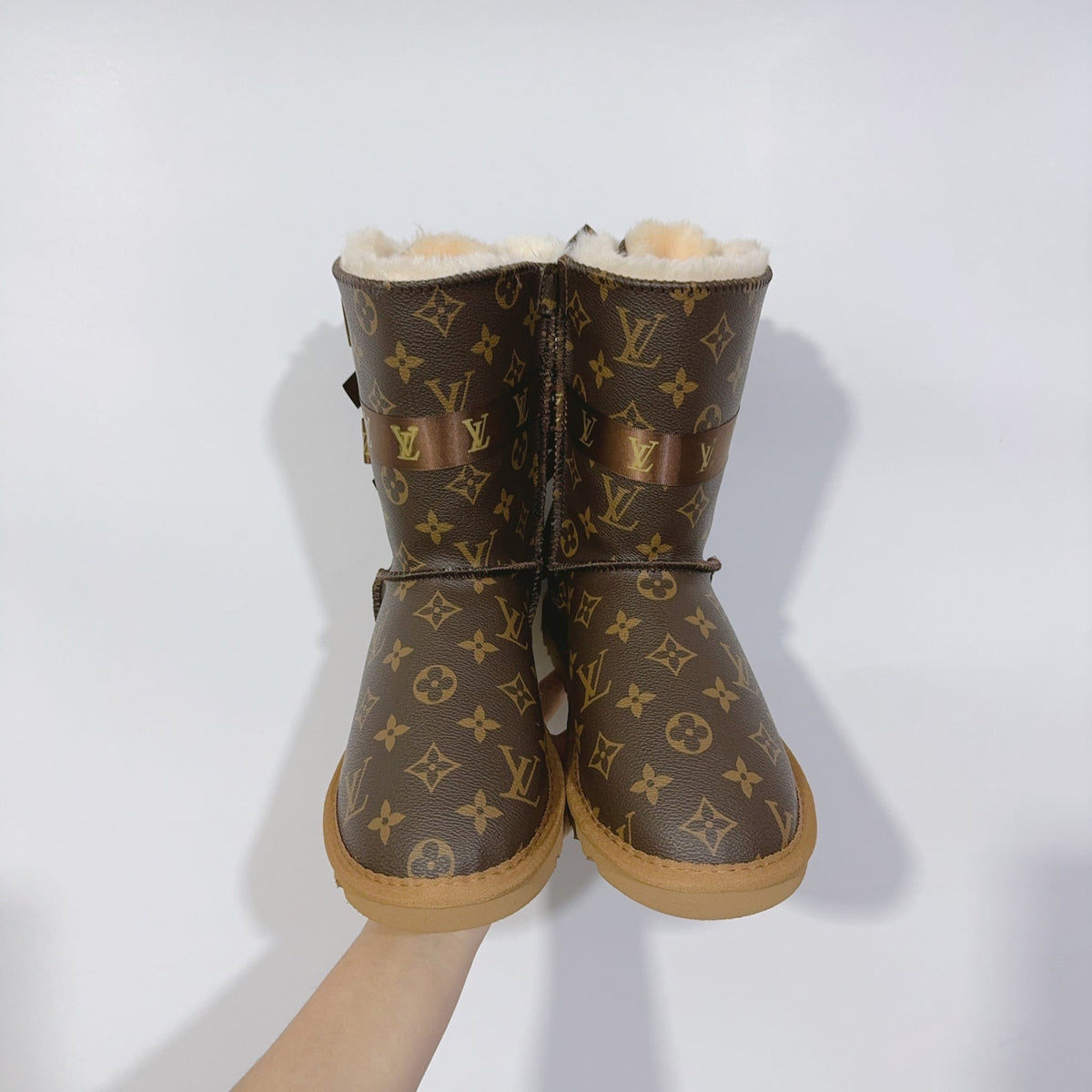 L Mono U Boot