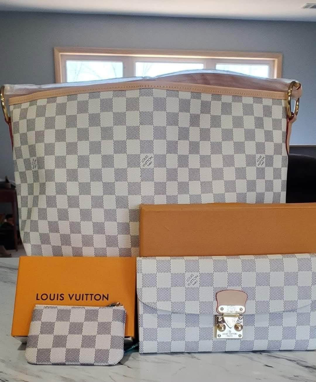 White checkered set