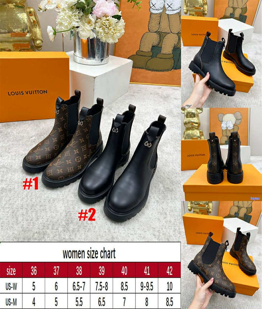 L Chelsea Boots