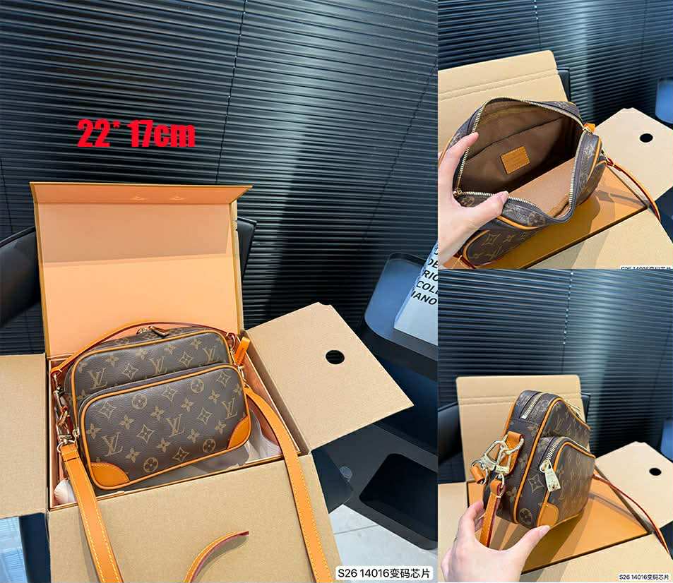 L Classic Crossbody Bag