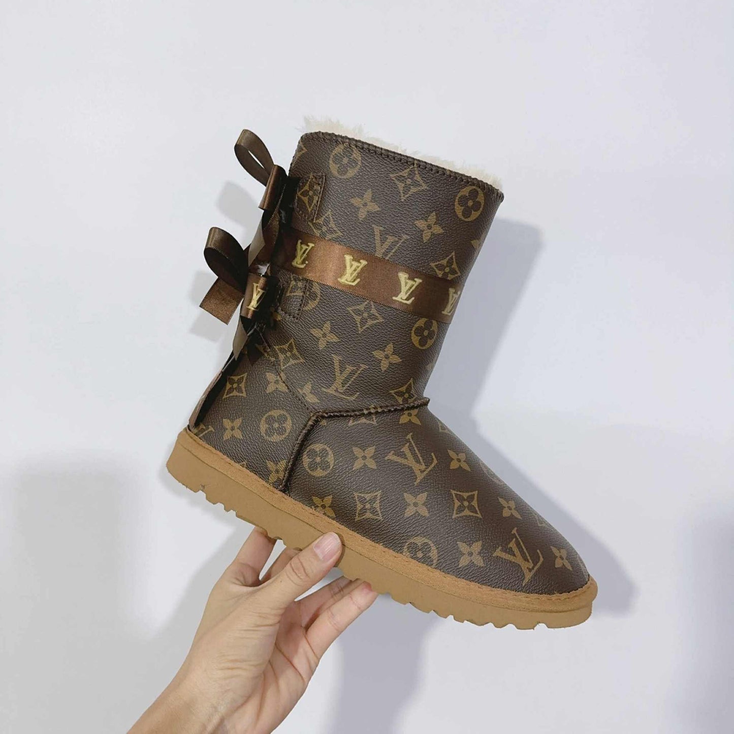 L Mono U Boot