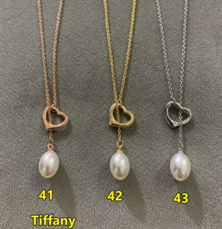 T Heart Pearl Necklace