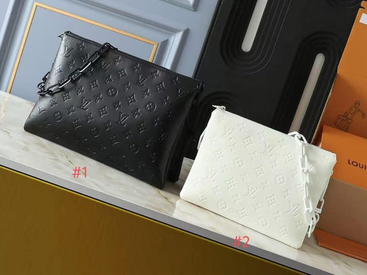 L Coussin Bags B/W