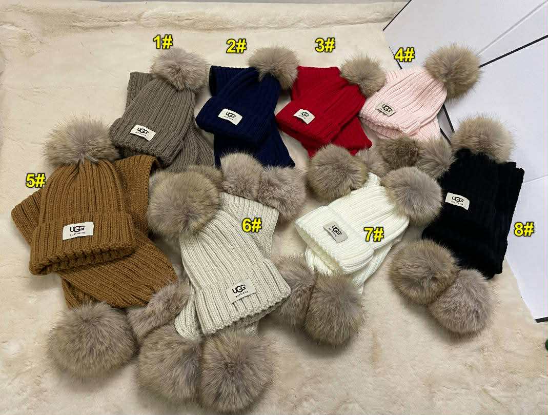 U Pom Hat & Scarf Set