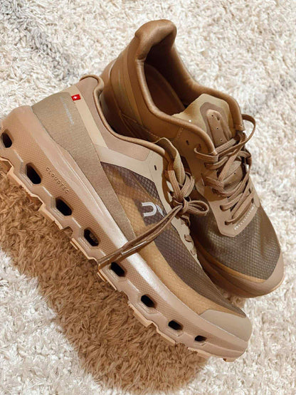 On C Shoes Tan