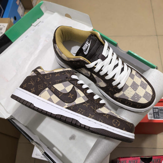 NKE Mono/Check Sneakers New