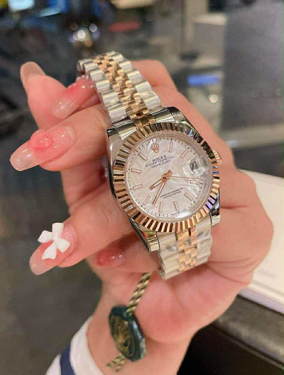 R Multi/Pearl Watch