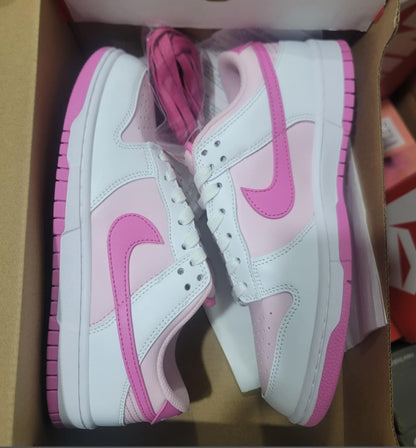 NKE White/Pink