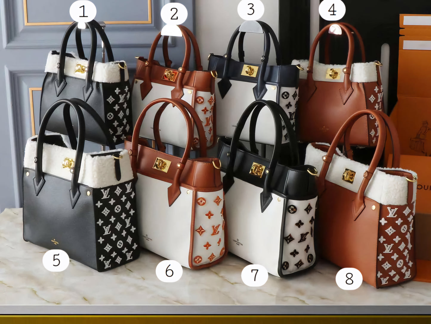L Mono On-My-Side Tote Bags M/L