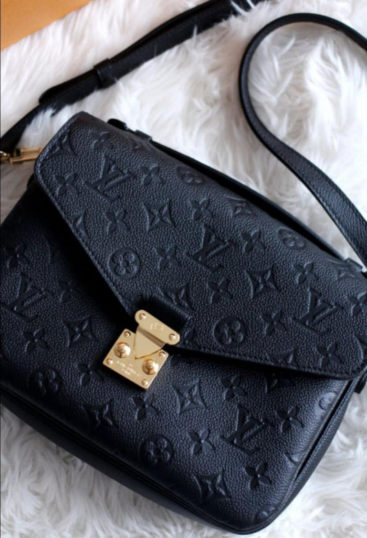 Elle Black Bag