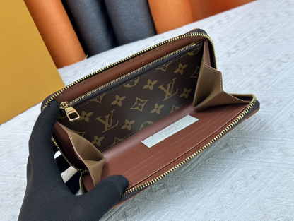 L Mono Zip Full Wallet