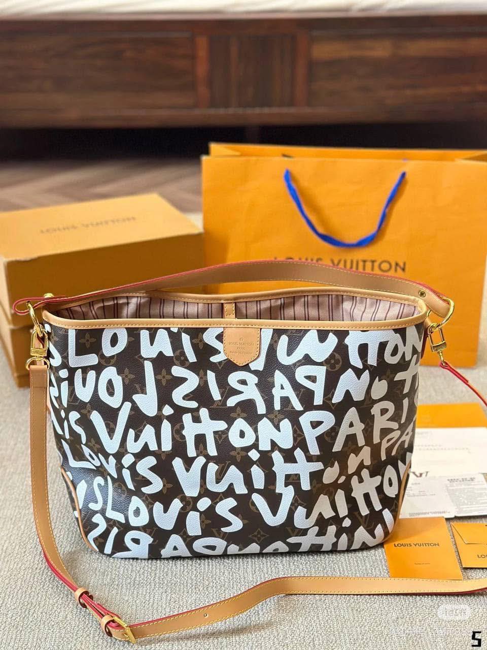 L Never Graffiti Bag