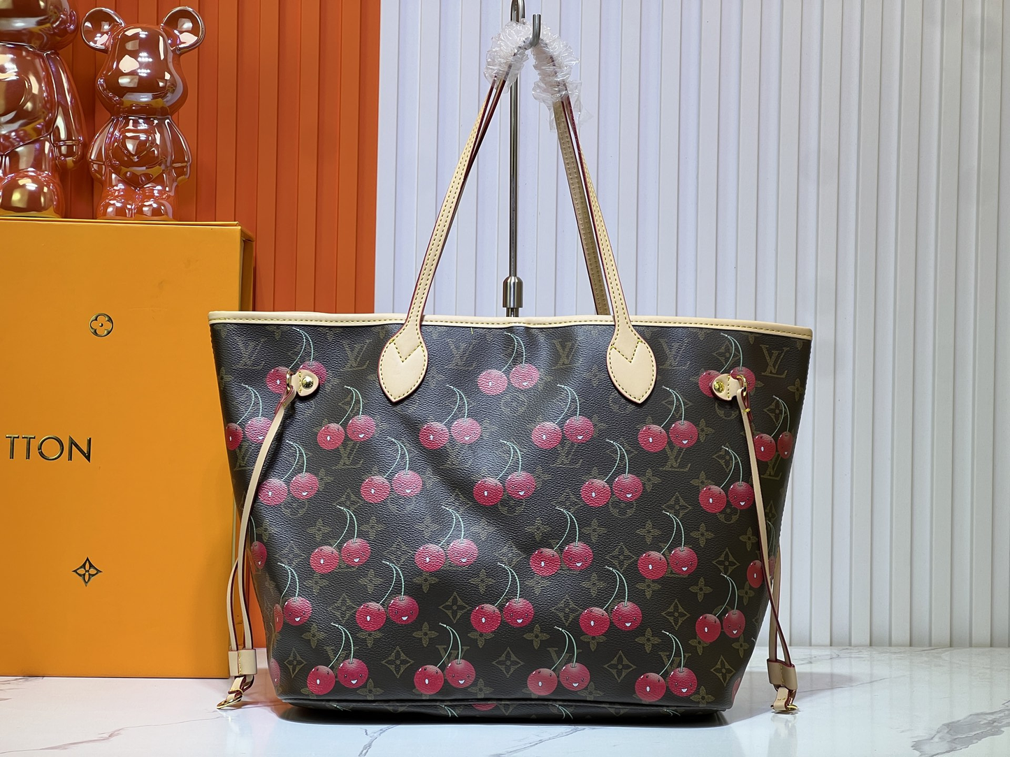 L Never-Full Cherry Bag