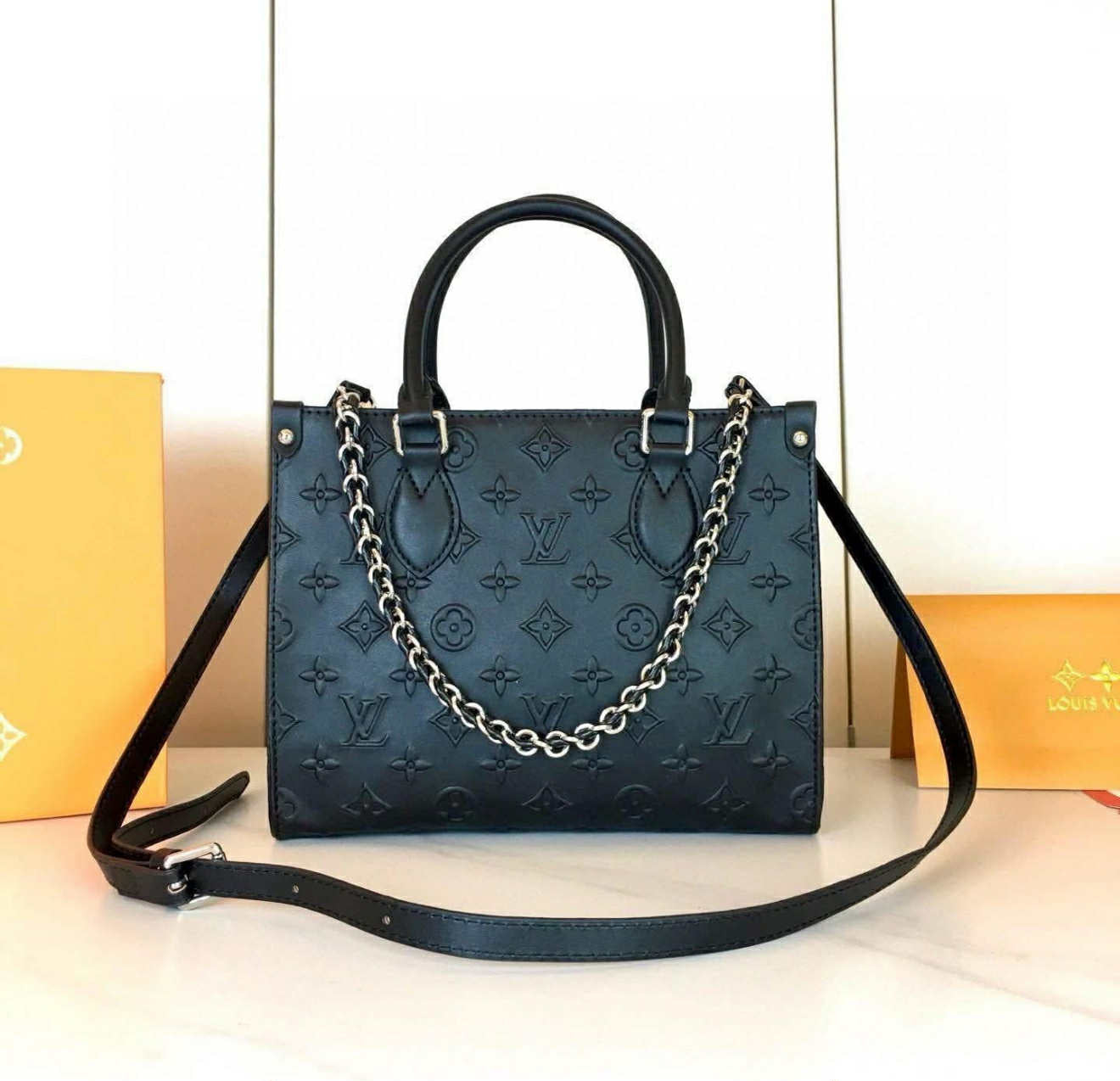 L Black Embossed Chain Bag