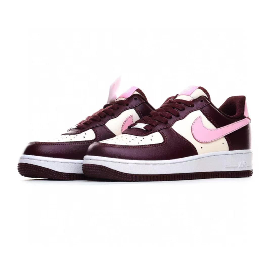 NKE Sneakers Burgundy/Pink