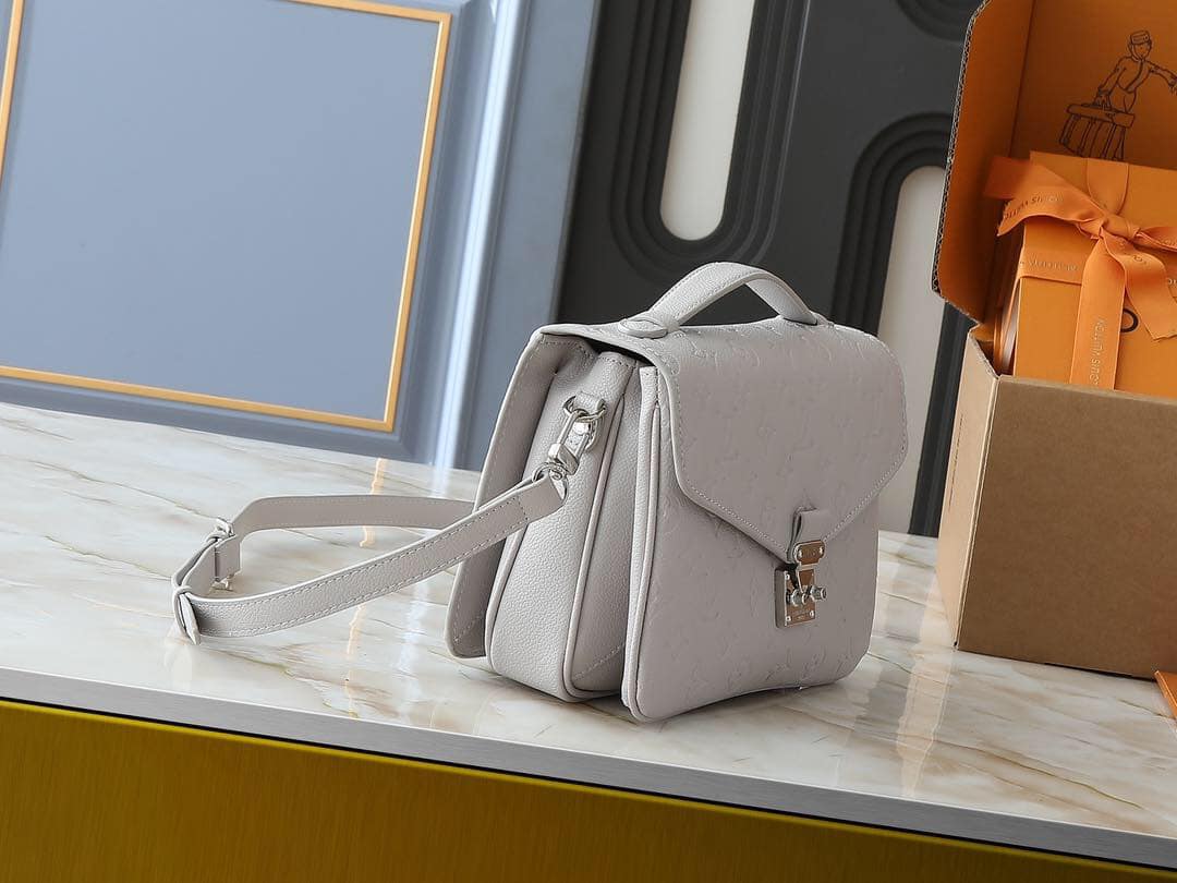 L Diane Bag Soft Grey