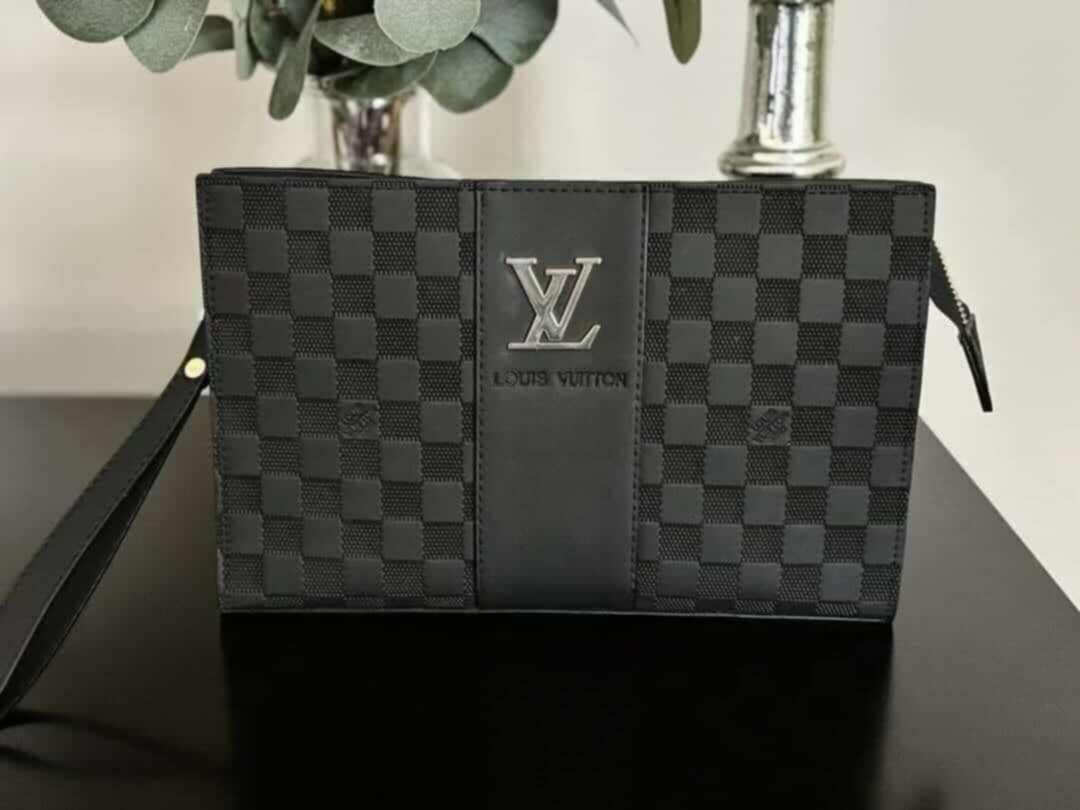 L Black Check Clutch